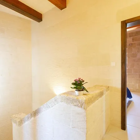 Stunning 4 Bedrooms House With Views In Gozo ヴィラ *