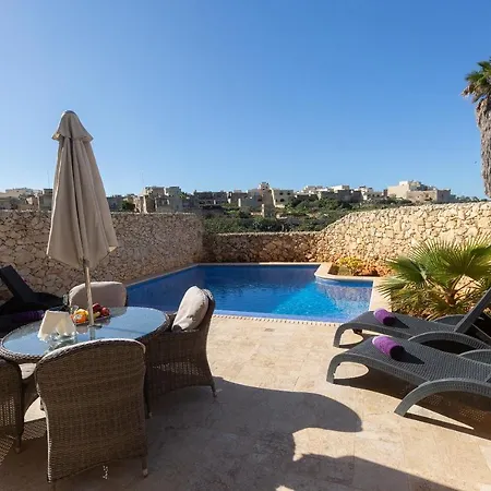 Stunning 4 Bedrooms House With Views In Gozo Munxar