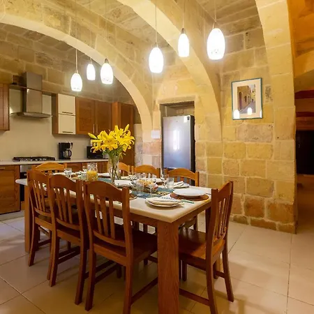 Stunning 4 Bedrooms House With Views In Gozo * Munxar