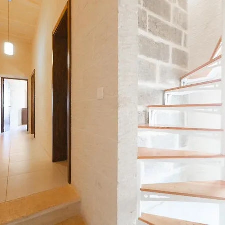 Stunning 4 Bedrooms House With Views In Gozo Munxar