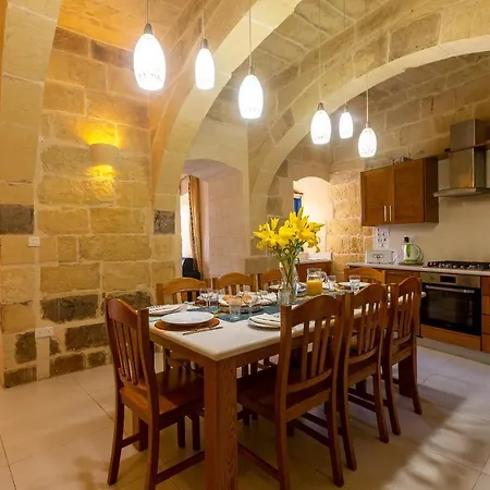 Stunning 4 Bedrooms House With Views In Gozo Villa Munxar