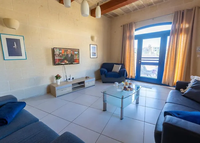 Stunning 4 Bedrooms House With Views In Gozo