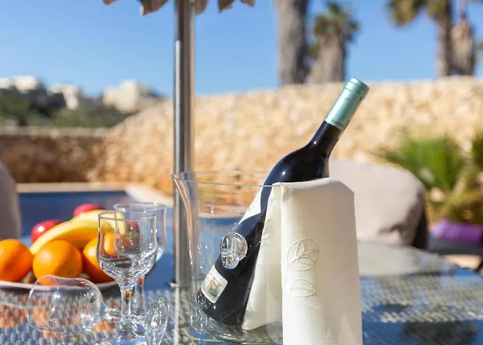 Stunning 4 Bedrooms House With Views In Gozo