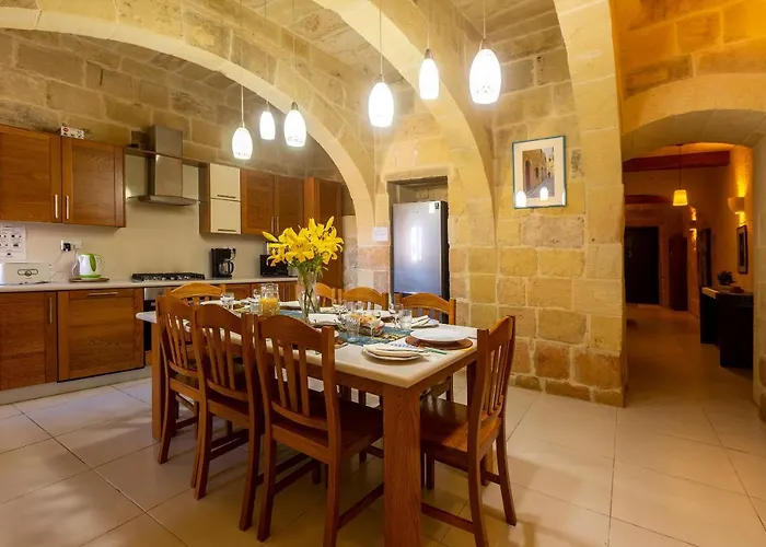 Stunning 4 Bedrooms House With Views In Gozo * Munxar