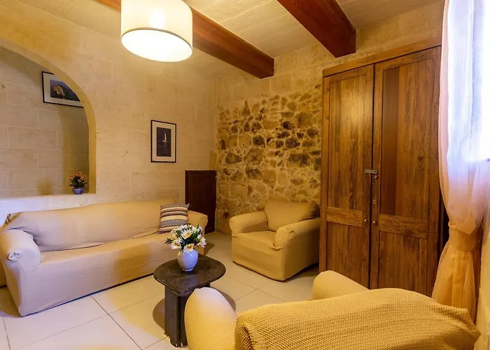 Stunning 4 Bedrooms House With Views In Gozo *